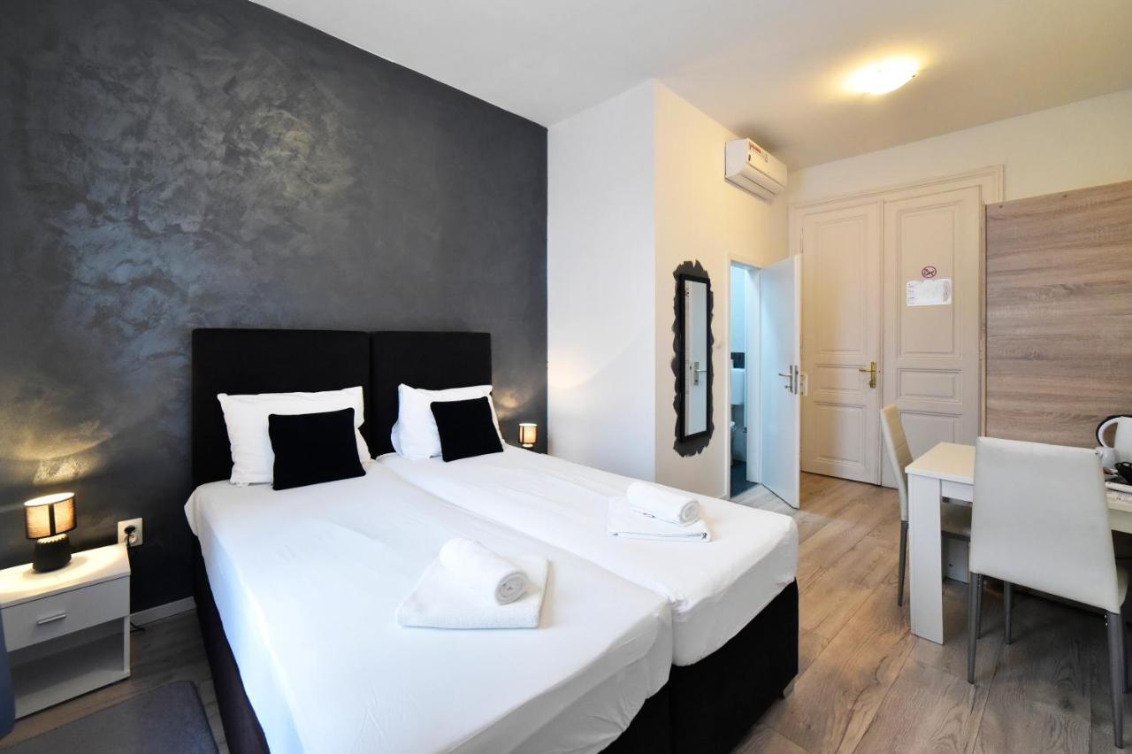 Virtus Apartments And Rooms With Free Private Parking ซาเกร็บ ภายนอก รูปภาพ