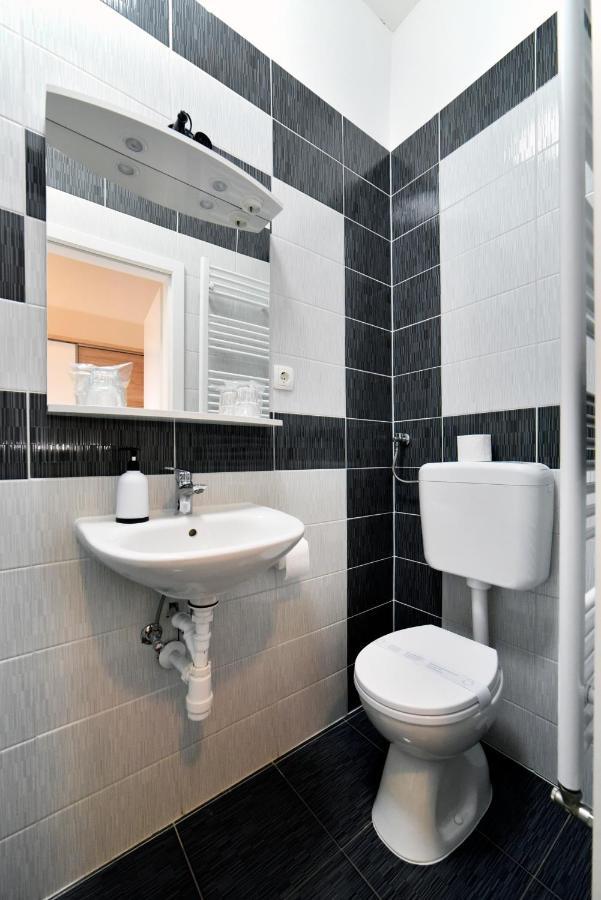 Virtus Apartments And Rooms With Free Private Parking ซาเกร็บ ภายนอก รูปภาพ