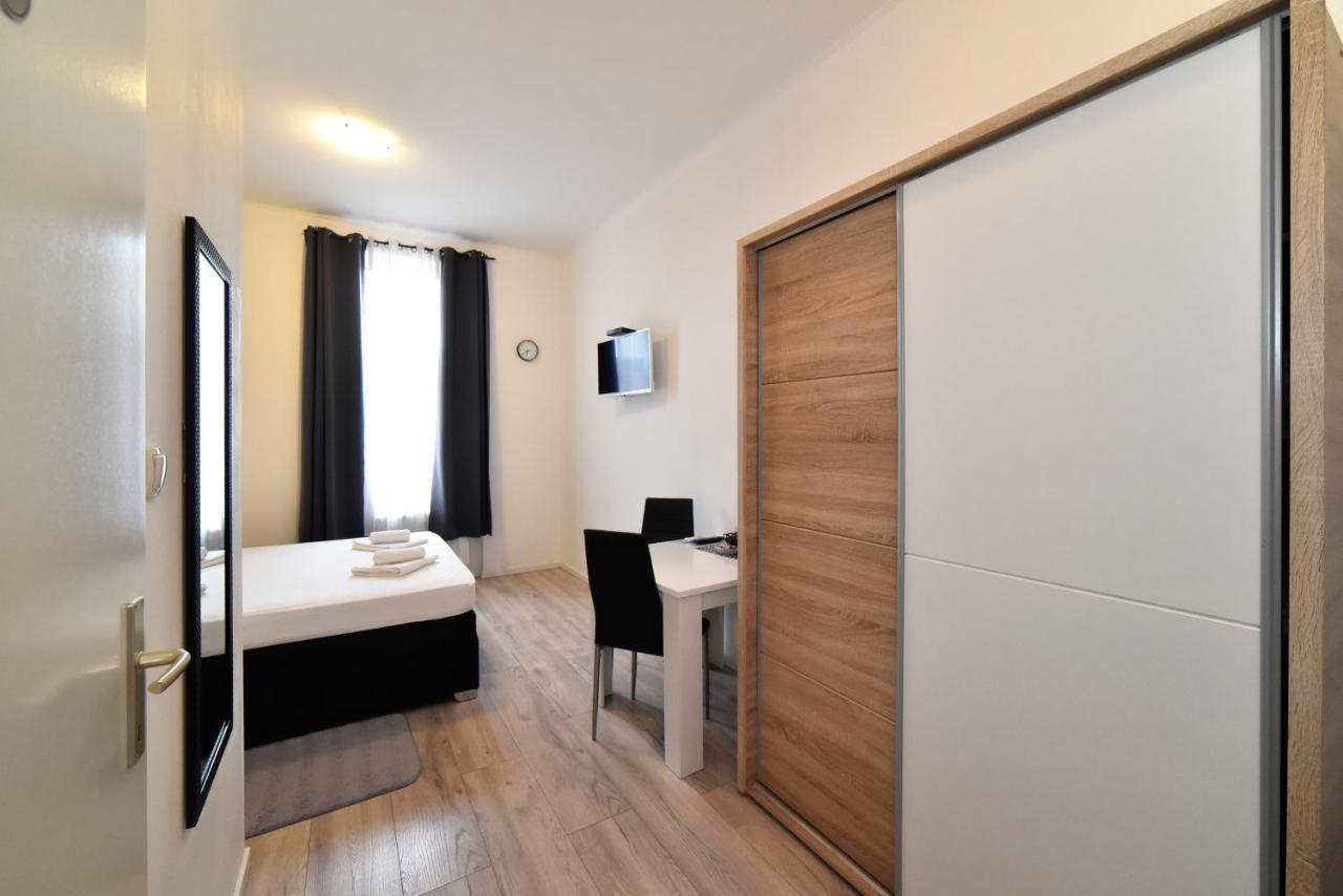 Virtus Apartments And Rooms With Free Private Parking ซาเกร็บ ภายนอก รูปภาพ