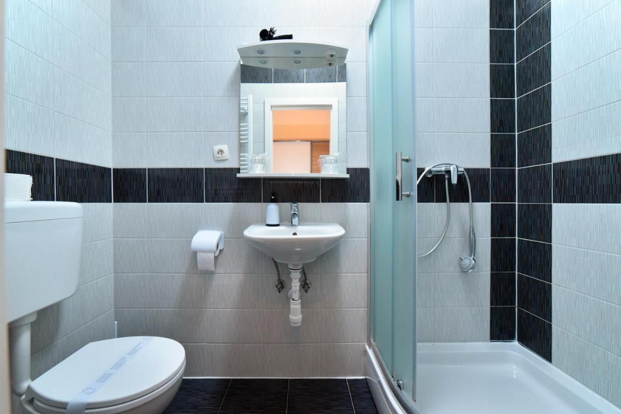 Virtus Apartments And Rooms With Free Private Parking ซาเกร็บ ภายนอก รูปภาพ