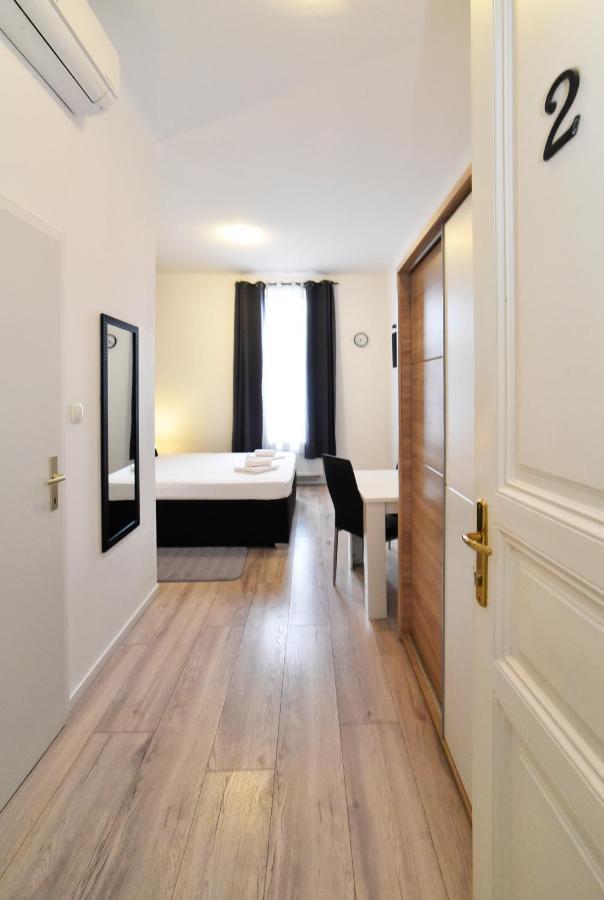 Virtus Apartments And Rooms With Free Private Parking ซาเกร็บ ภายนอก รูปภาพ