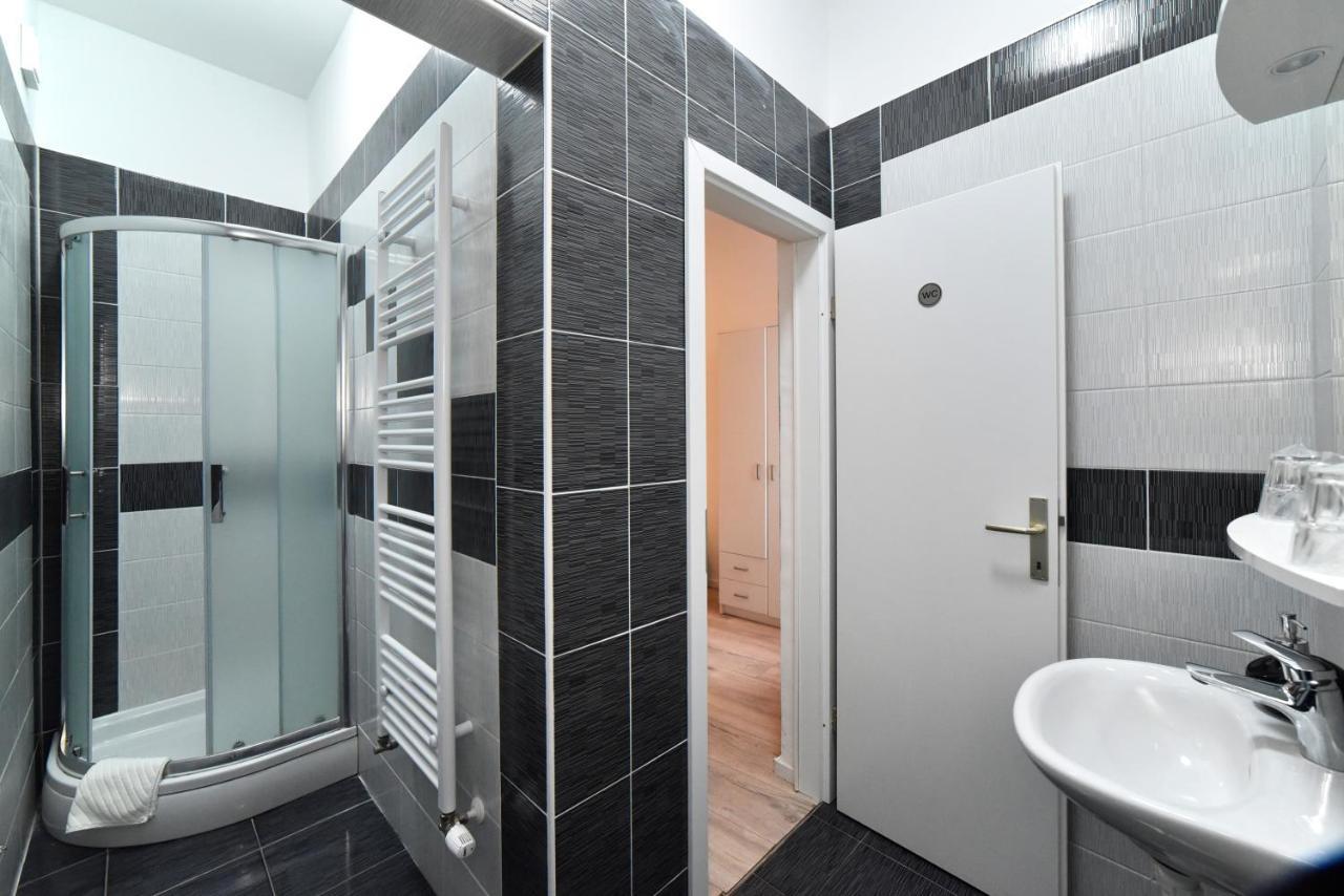 Virtus Apartments And Rooms With Free Private Parking ซาเกร็บ ภายนอก รูปภาพ
