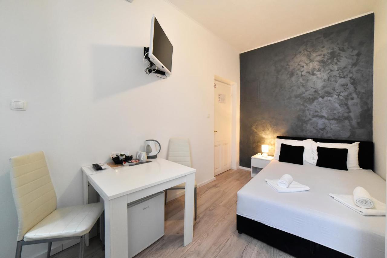 Virtus Apartments And Rooms With Free Private Parking ซาเกร็บ ภายนอก รูปภาพ
