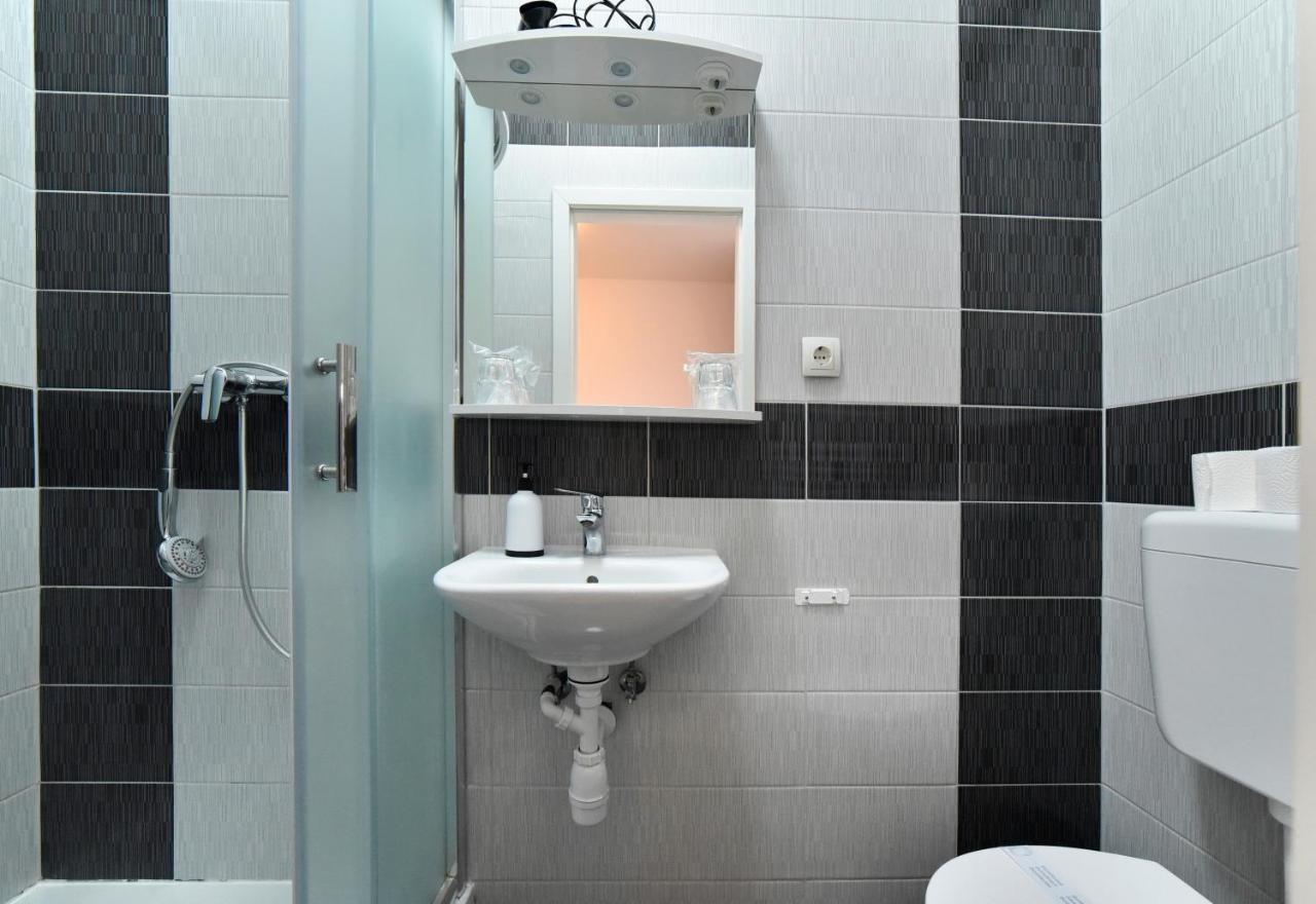 Virtus Apartments And Rooms With Free Private Parking ซาเกร็บ ภายนอก รูปภาพ
