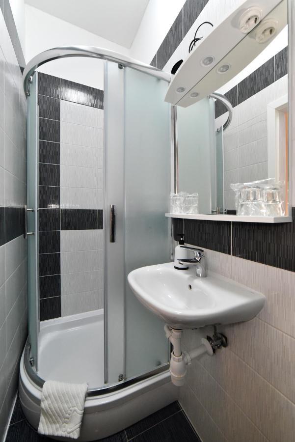 Virtus Apartments And Rooms With Free Private Parking ซาเกร็บ ภายนอก รูปภาพ