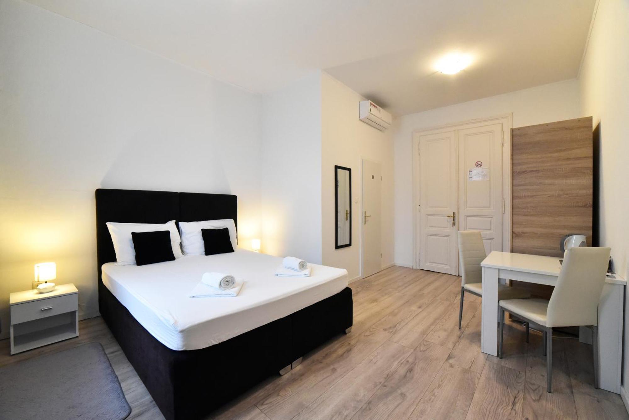 Virtus Apartments And Rooms With Free Private Parking ซาเกร็บ ภายนอก รูปภาพ